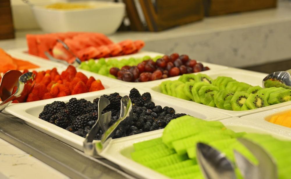 Baruk Guadalajara Hotel De Autor Eksteriør billede Fruit salad