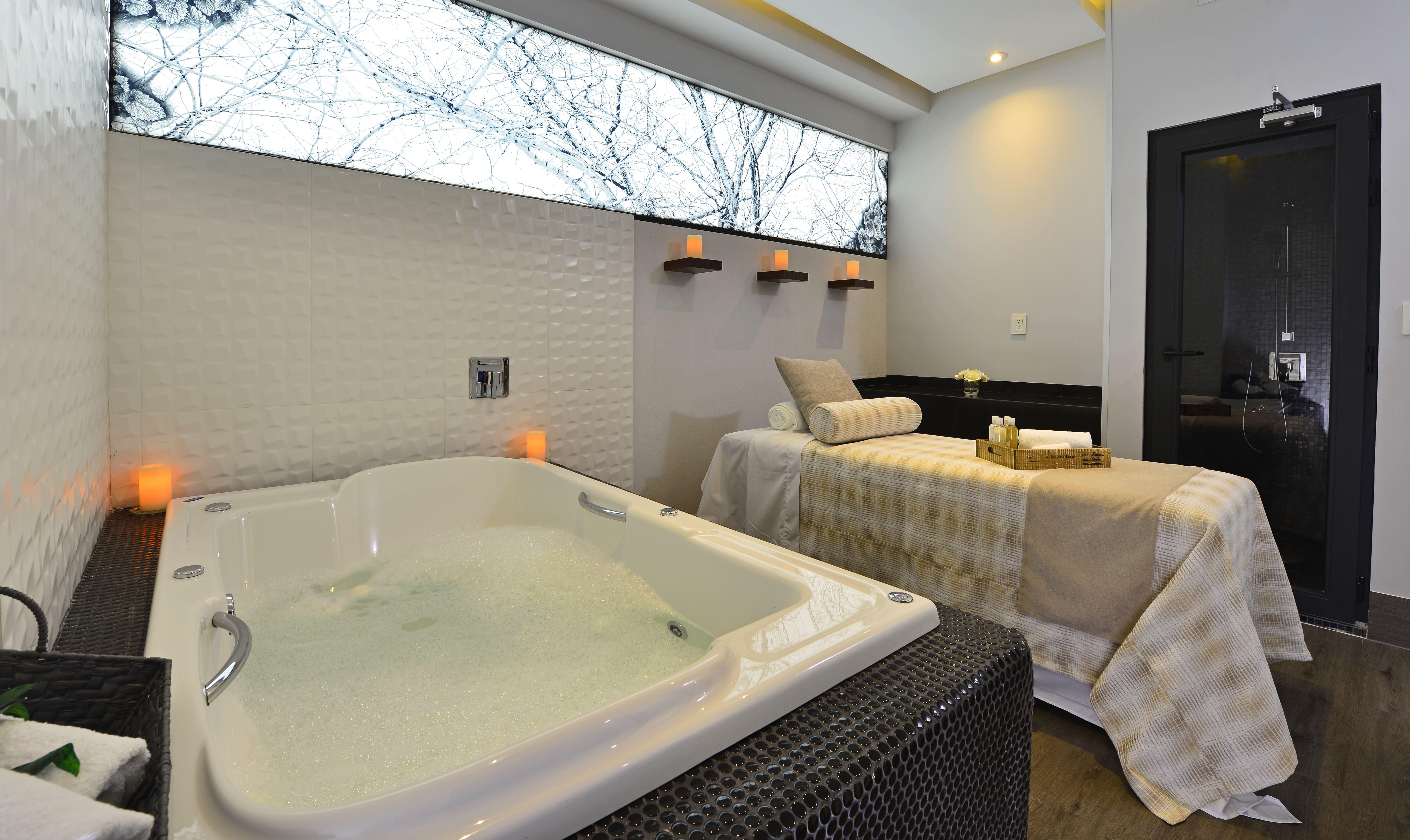 Baruk Guadalajara Hotel De Autor Eksteriør billede A modern spa