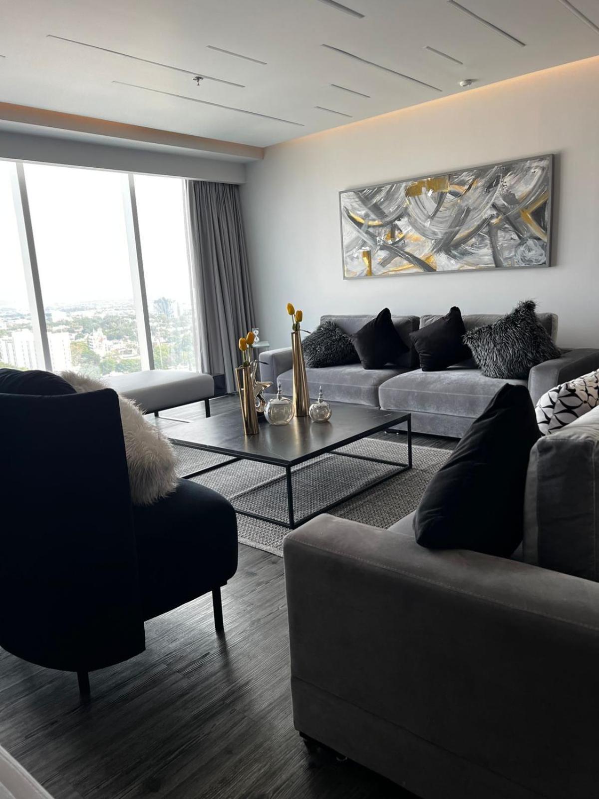 Baruk Guadalajara Hotel De Autor Eksteriør billede A living room in a condominium