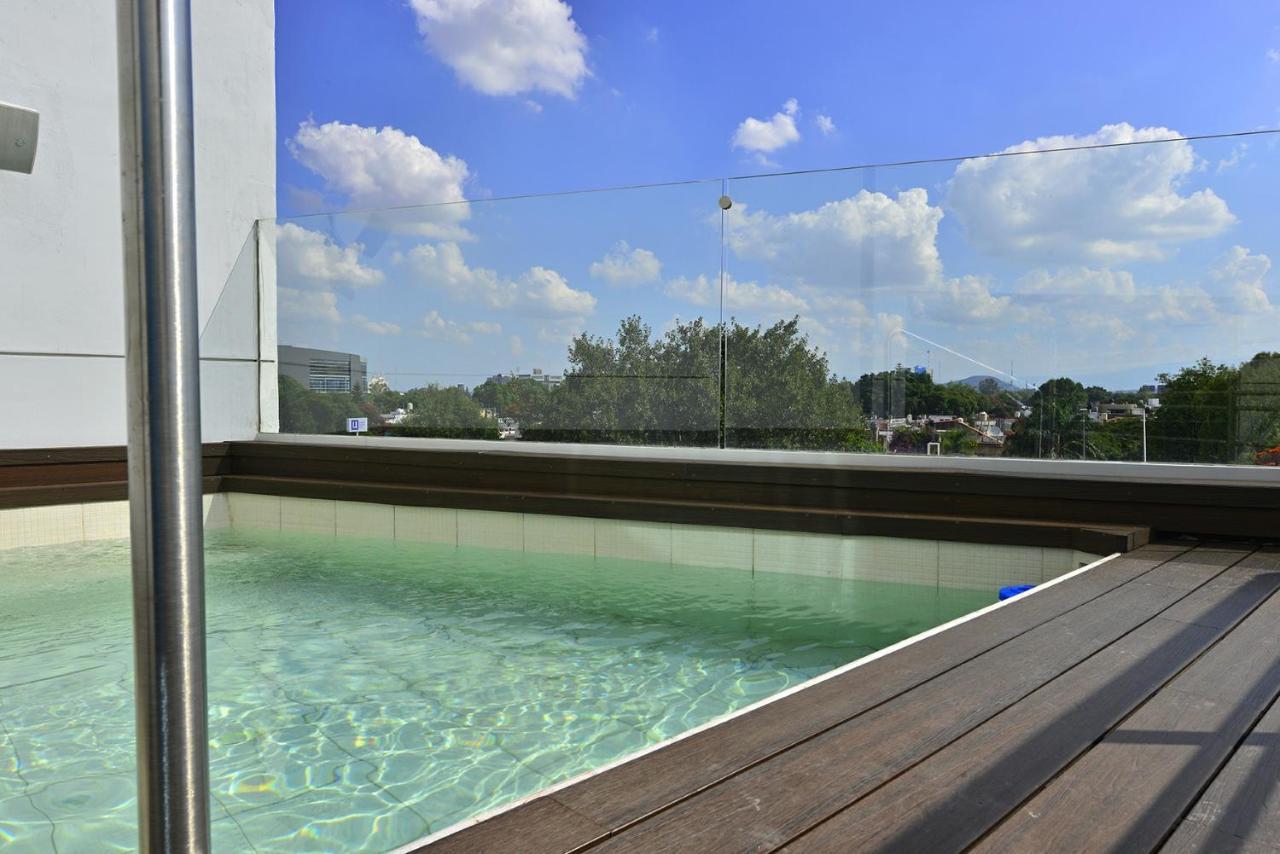 Baruk Guadalajara Hotel De Autor Eksteriør billede A rooftop pool